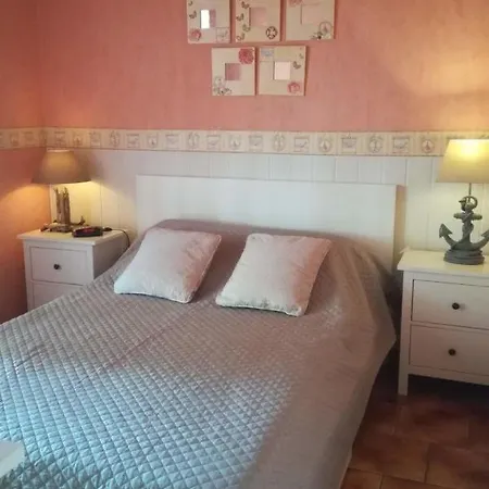Holiday Home La Julianaise - Sul115 *